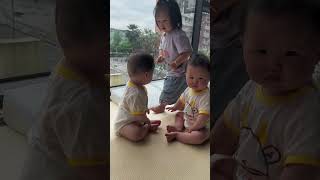 This AMAZING DAD Taking Care of Twin Babies Like a Pro 👶👶 identicaltwins superdad cutebabyvideo [upl. by Arnelle349]