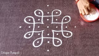 Easy 7 dots Sikku kolam  Easy Chikku muggu  Simple rangoli with 7 dots  Kolangal  Unique Rangoli [upl. by Meijer469]