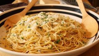 Garlic Spaghetti Spaghetti Aglio e Olio  Food Wishes [upl. by Fadil]