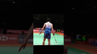 Li Shi Feng puts Olympic champion Viktor Axelsen to the test [upl. by Nnylasor]