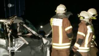 Unwetter Spiegelglatte Autobahn ein überfluteter Bahnhof [upl. by Cunningham]