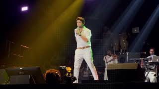 Sandese Aate Hai 4K  SONU NIGAM CONCERT  RAFI KISHORE AUR MAIN  Wembley LONDON sonunigam [upl. by Netnilc]