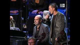 Kekko dei Modà con Checco Zalone liveArena di Verona  Inverno a primavera 12  16092012 [upl. by Bogart]