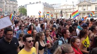 Marche des Fiertés  Gay Pride  Paris 2017  Rue de Rivoli  HD [upl. by Vinna]