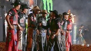 Expo Londrina 2015 ● Apresentação dos Cowboy da PBR [upl. by Huskamp961]