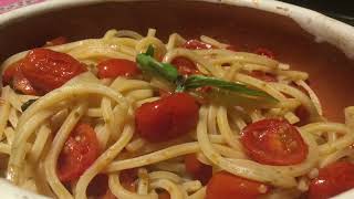 Spaghetti con pomodorini infornati  un omaggio al Cilento videoricetta n 1154 [upl. by Ewens]