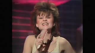 Tracey Ullman  Breakaway TOTP 1983 [upl. by Naquin435]