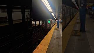 6 train at Lexington Av59st in Lenox Hill Manhattan train nycsubway travel nyc [upl. by Eceeryt154]