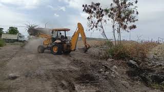 Alquilo Retroexcavadora en Santa Elena  Salinas  La Libertad Provincia de Santa Elena  Ecuador 🇪🇨 [upl. by Larianna]