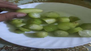 Bilimbi fruit Slicing and eating kamias [upl. by Initsed]