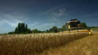 New Holland CX7000  CX8000 Elevation super conventional combines [upl. by Seraphim377]