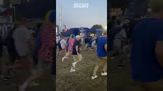 Fans sprint to Ryder Cup first tee to get a good spot [upl. by Adlay756]