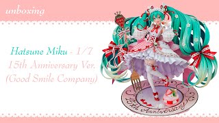 Hatsune Miku  15th Anniversary figure  unboxing [upl. by Demakis]