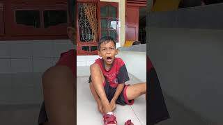 Raka mau Makai sepatu comedy sohrts subscribe [upl. by Aznola400]