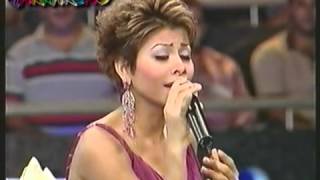 SHEREEN ayoun essoud شيرين تغني العيون السود [upl. by Luoar]