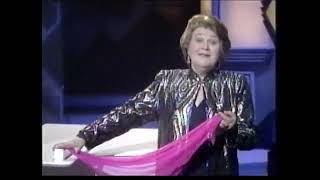 Patricia Routledge « I want to sing in Opera » [upl. by Sedaiuqlem]