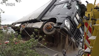 19102021  VN24  Unfall auf A2 bei Porta  schwierige Bergung eines umgekippten LKW [upl. by Dam]