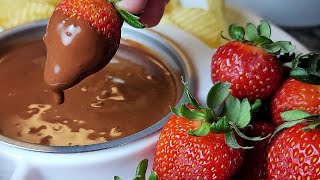 CHOCOLATE FONDUE  Easy Chocolate Fondue Recipe  Simply Mamá Cooks [upl. by Wernick]