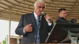 Estos Celos VICENTE FERNANDEZ Cantando en Su Rancho Feb 10 2018 [upl. by Magen]