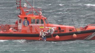 Las escenas más dramáticas entre la vida y la muerte en el mar [upl. by Zachar]