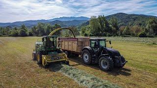 VALTRA S 324 amp John Deere 7300  Ensilaje 2021 [upl. by Lalittah]