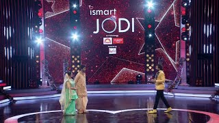 Ismart Jodiর মঞ্চে সম্রাট ও ময়না শোনালো নানা বাঁধা বিপত্তি কাটিয়ে তাদের পালিয়ে বিয়ে করার গল্প। [upl. by Hedda]