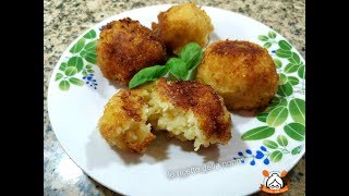 Polpette di patate al forno con mozzarella filante [upl. by Sabino877]