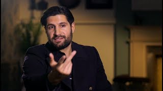 Kayvan Novak quotFonejackerquot on Arnies Greatest Ever Stunts [upl. by Nairrad]