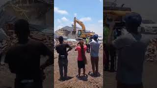 Tears As Harare City Council Destroys Houses In Belvedere [upl. by Suoivatnod970]