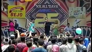 Armada quot Pulang Malu Tak Pulang Rindu quot  Hepi Day MNCTV 25 2010 [upl. by Daiz283]