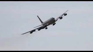 GREAT VISUAL APPROACH  BOEING 707 [upl. by Tabor]