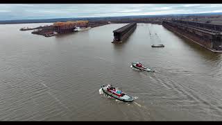 Mighty tugs NC and MO assisting Robert S Pierson out the south entrance of Duluth Harbor [upl. by Ednarb]