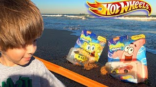 PISTA HOT WHEELS EN LA PLAYA 🌊😡 con Bob Esponja y Patricio SALE MAL [upl. by Irrahs78]