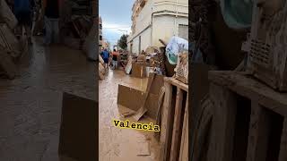 La gente se queda sin nada 💔🇪🇸🙏😭 valencia flood espana [upl. by Naivart647]