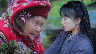 Liziqi is back happily cooked dinner with her grandmother happy to see her return after 3 years [upl. by Atikram]