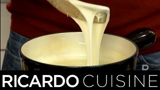 Comment faire une parfaite fondue au fromage [upl. by Bilicki588]