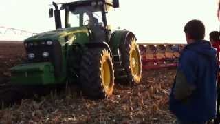 John deere 8230 con vertederas reversibles ovlac de 8 cuerpos  En HD [upl. by Negyam]