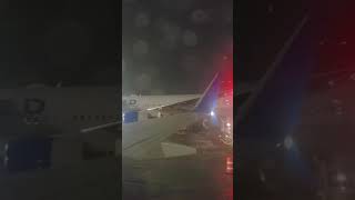 Flight ASMR  UA 737 flying through snow storm SFO takeoff [upl. by Tarrance]