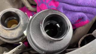 Power steering fluidreservoir change on a Freelander 2 [upl. by Mitzi]