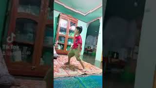 Joget dulu pa kata alwitra [upl. by Onailimixam]