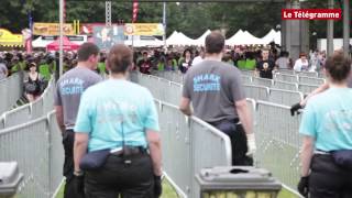 Vieilles Charrues Lentrée des festivaliers  à bloc [upl. by Ecyar]