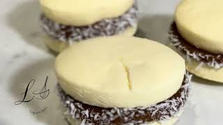 ALFAJORES DE MAICENA CON DULCE DE LECHE CASERO [upl. by Adelle]