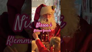 Klemte Julenissen i barnehagen christmas [upl. by Ludovika819]