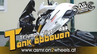 ➤ TANK ABBAUEN TRIUMPH TIGER 800 UND XC [upl. by Daegal]