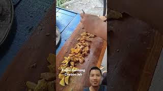 Empal Gentong Cirebon Jeh makan empalgentong kuliner kulinerindonesia nikmat enak eat food [upl. by Tsiuqram508]