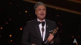 Taika Waititi Wins Best Adapted Screenplay for quotJojo Rabbitquot  92nd Oscars 2020 [upl. by Vincenty804]