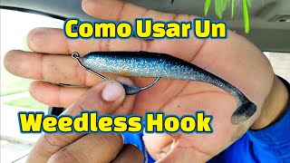 Como Montar Un Plastico En Anzuelo Para Hiervas  How to use a Weedless hook [upl. by Alurta]