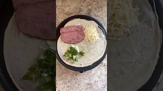 Oneminute recipe turkey ham cheese and herbs in a crêpe [upl. by Htenek]