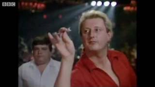 Classic Arrows  Jocky Wilson v Eric Bristow [upl. by Yeknarf747]