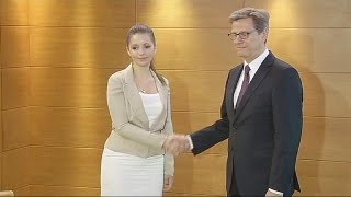 Ukraine  lAllemagne propose à Kiev daccueillir Ioulia Timochenko [upl. by Karolyn]